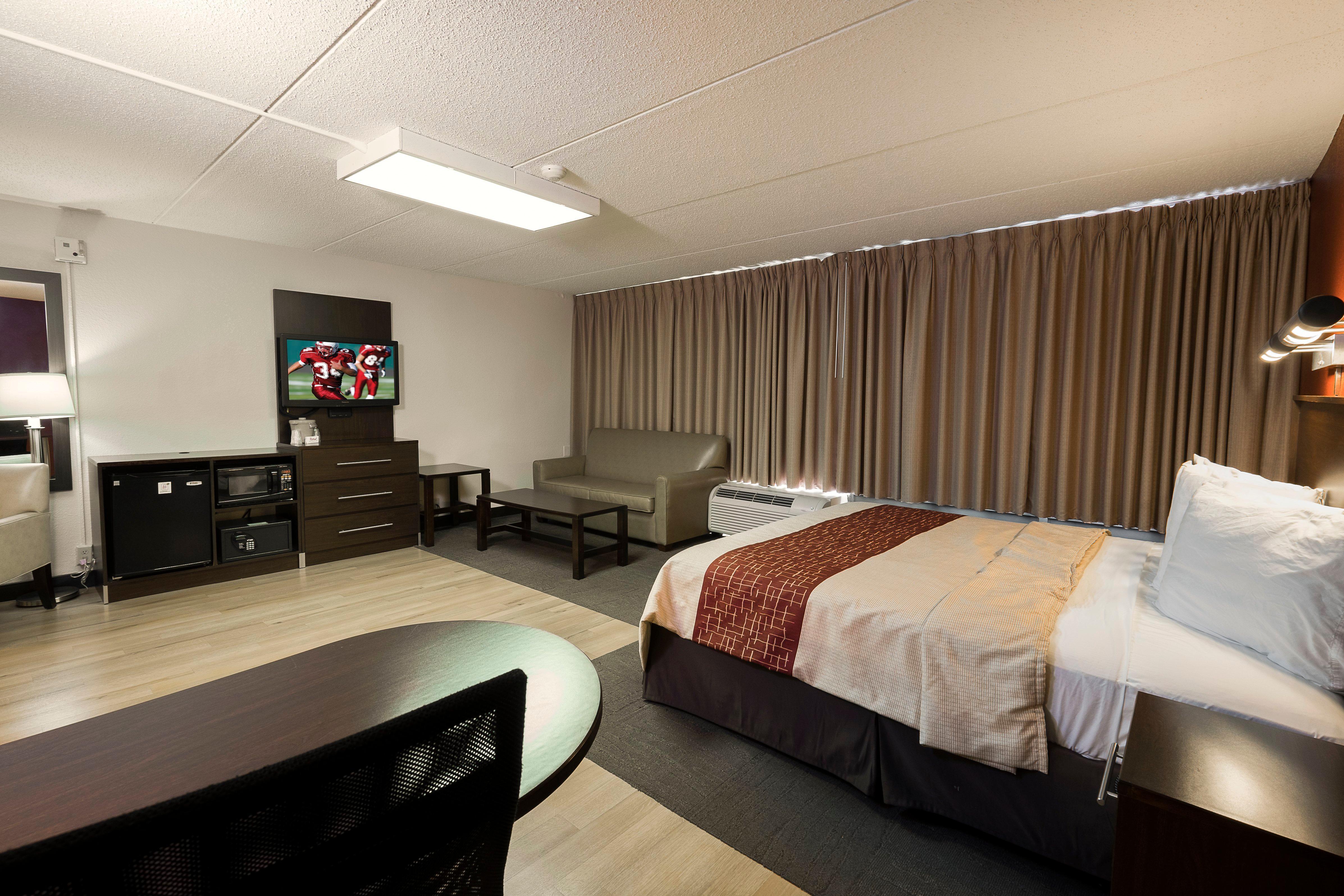 Red Roof Inn Plus+ Boston - Woburn/ Burlington מראה חיצוני תמונה