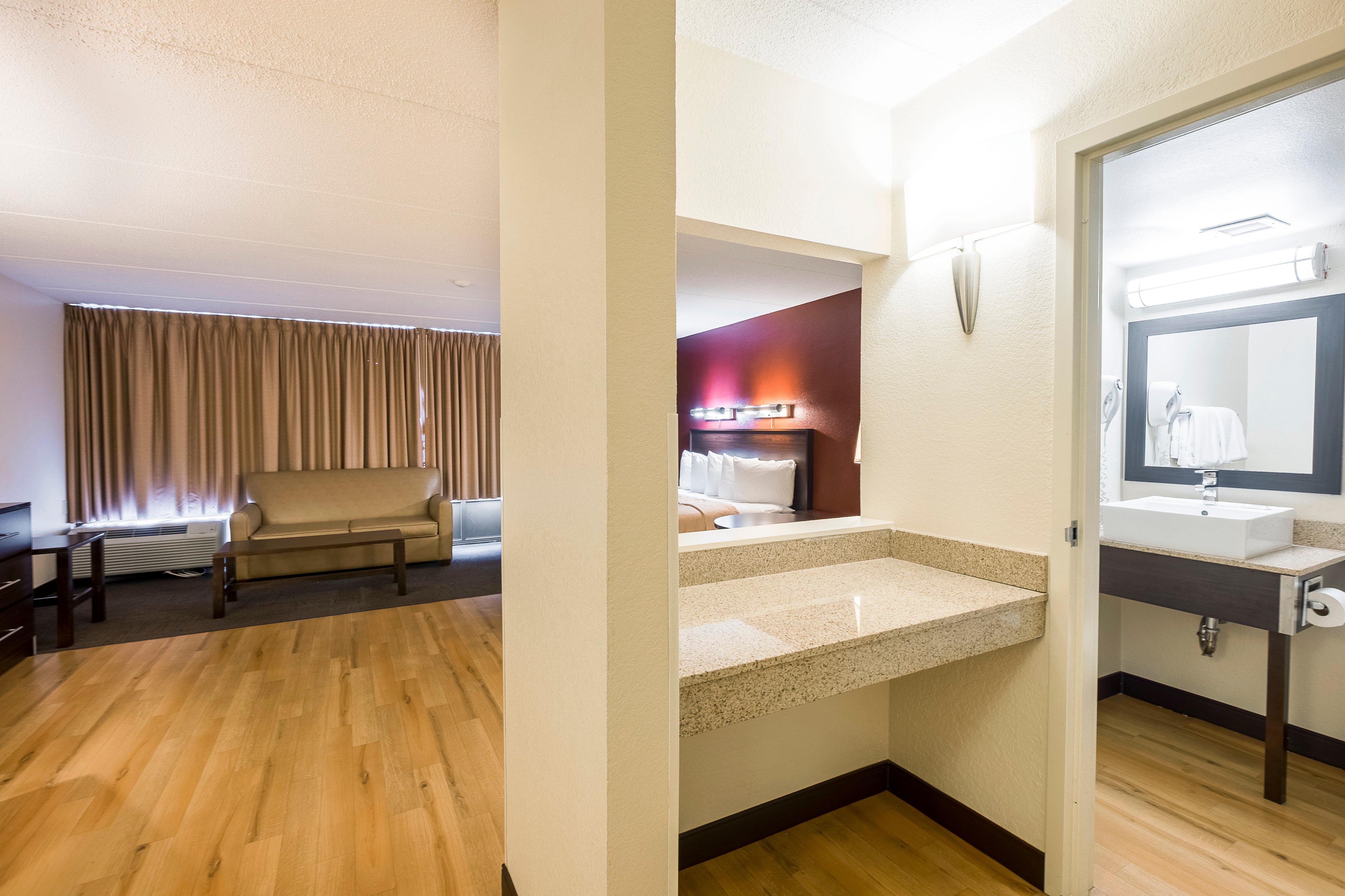 Red Roof Inn Plus+ Boston - Woburn/ Burlington מראה חיצוני תמונה