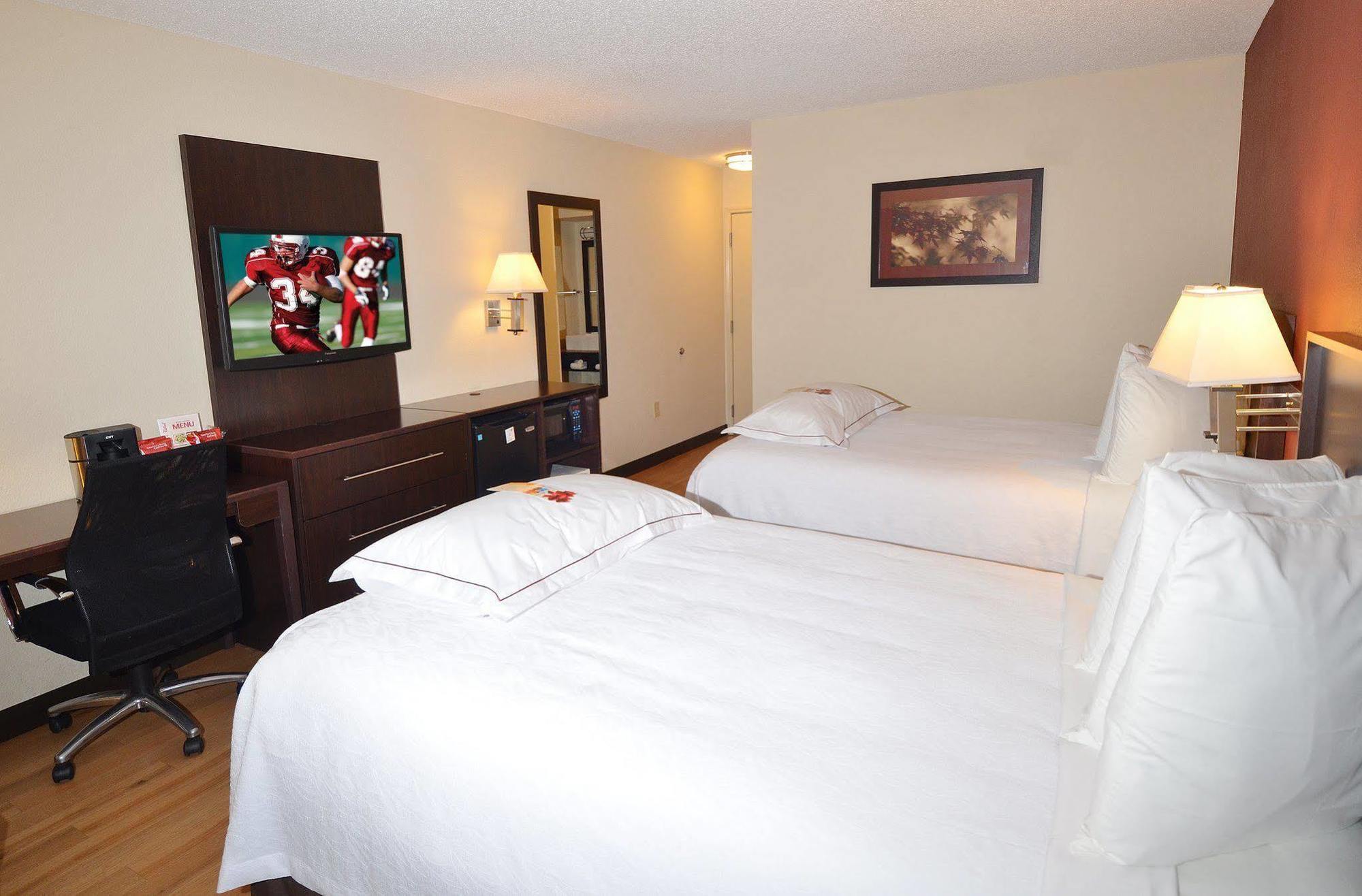 Red Roof Inn Plus+ Boston - Woburn/ Burlington מראה חיצוני תמונה