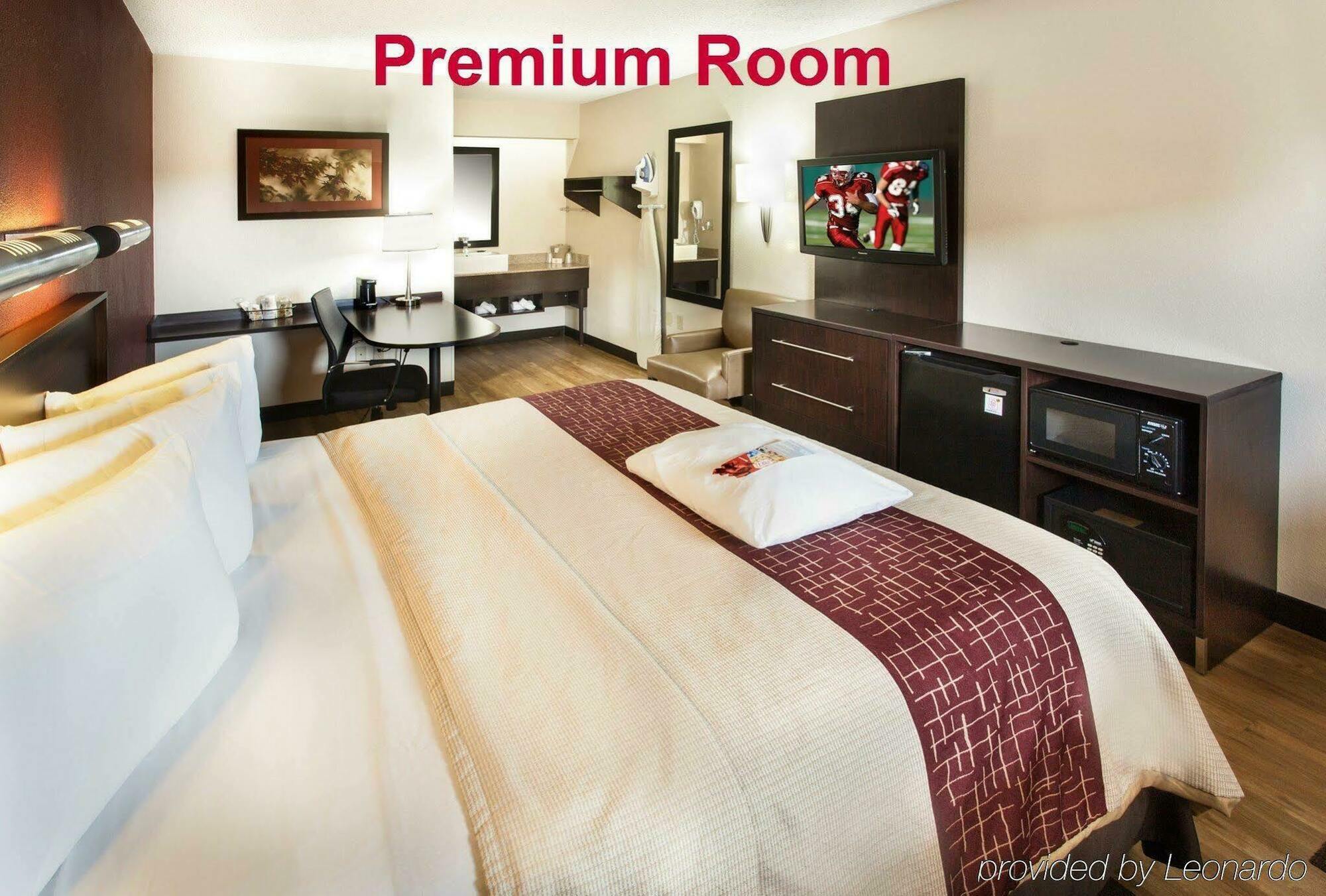 Red Roof Inn Plus+ Boston - Woburn/ Burlington מראה חיצוני תמונה